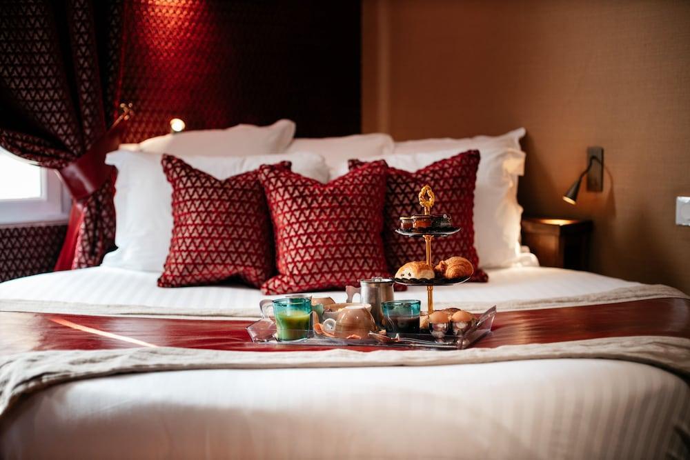 Hôtel Le Temple de Jeanne Room Type - Double Room (Lit rond)