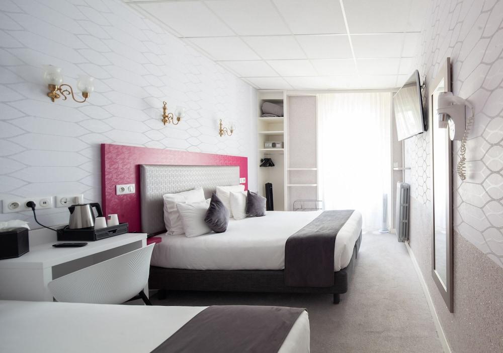 Hotel de Paris Montparnasse Room Type - Family Triple Room