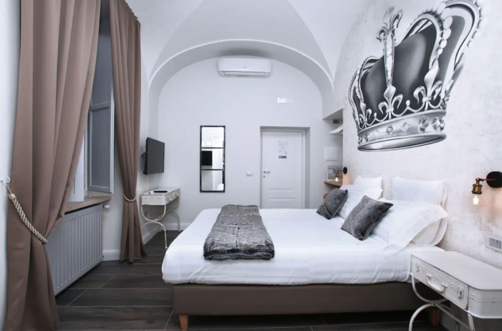 Spagna Ave Room Type - Deluxe Double Room, Annex Building (Via Rasella, 148) Spagna Ave Room Type - Deluxe Double Room, Annex Building (Via Rasella, 148)