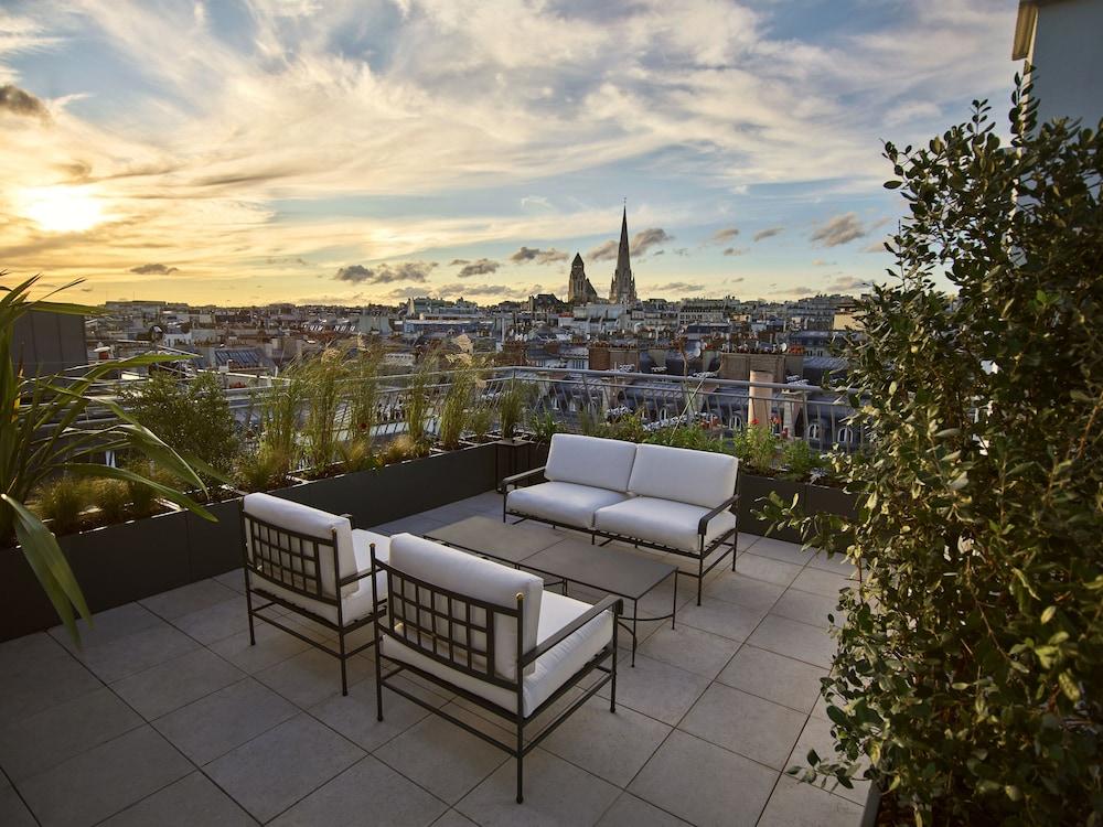 Hôtel Plaza Athénée - Dorchester Collection Room Type - Suite Duplex avec Terrasse