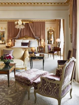 Hôtel Plaza Athénée - Dorchester Collection - Tap to explore photos