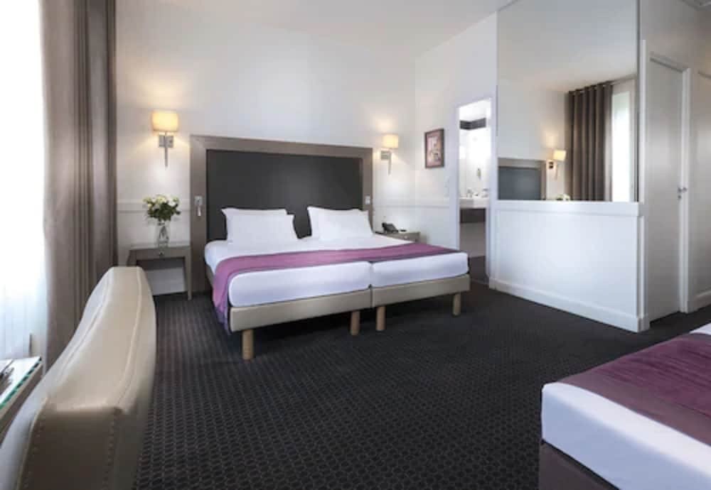 Hotel Elysées Céramic Room Type - Quadruple Room