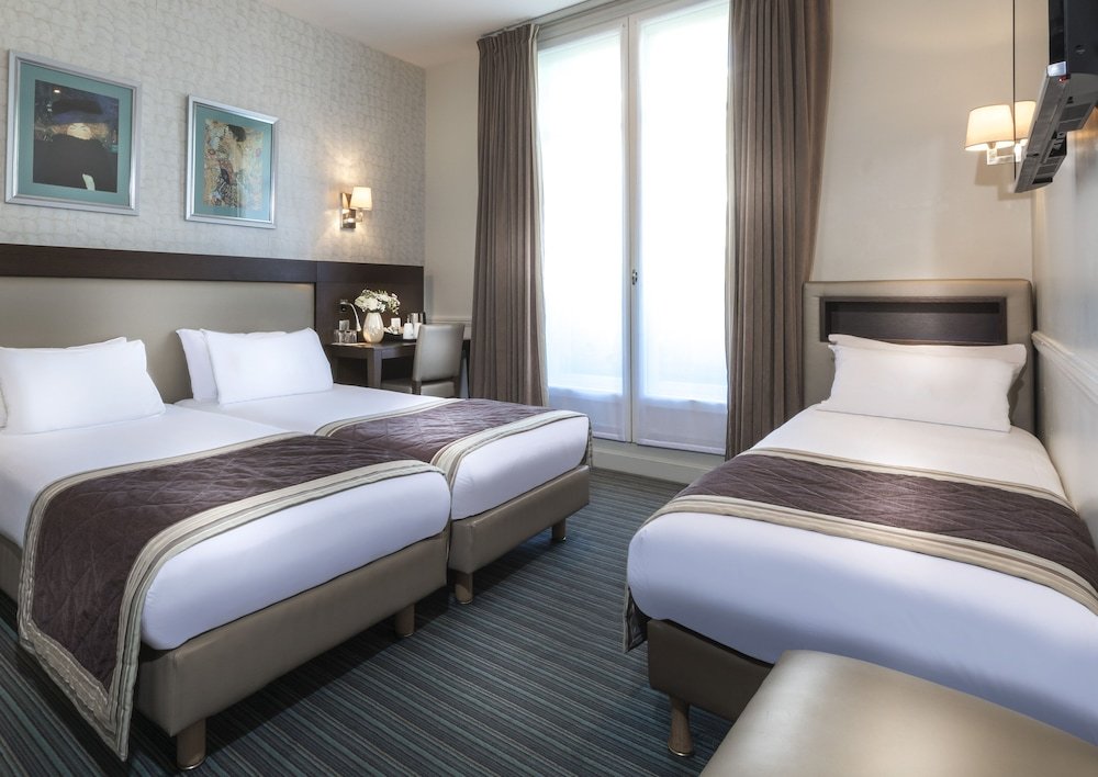 Hotel Elysées Céramic Room Type - Triple Room