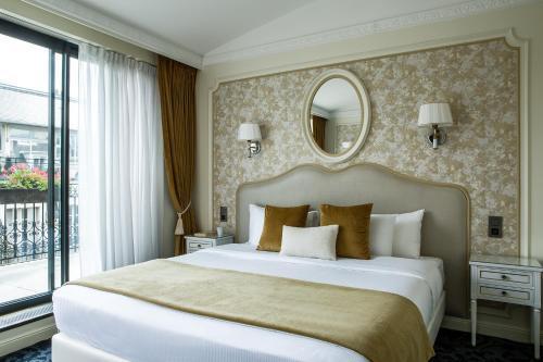 Hotel St Pétersbourg Opéra & Spa Room Type - Suite with Terrace Hotel St Pétersbourg Opéra & Spa Room Type - Suite with Terrace