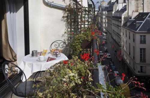Hotel St Pétersbourg Opéra & Spa - Tap to explore photos