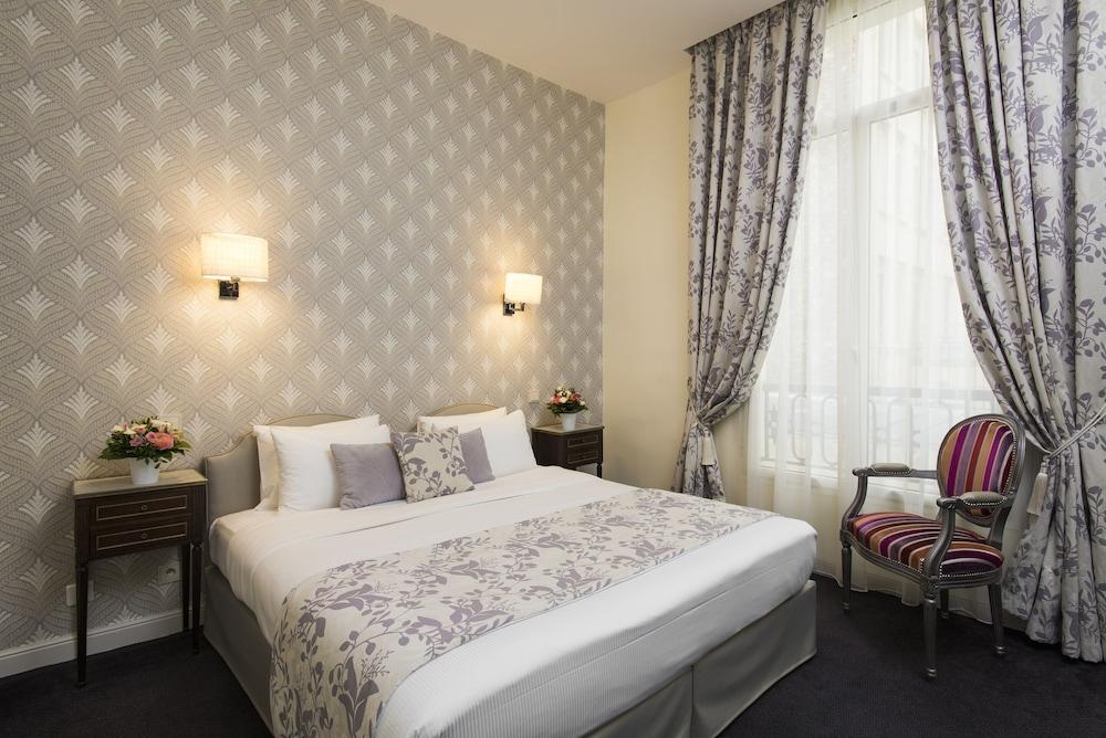 Hotel St Pétersbourg Opéra & Spa Room Type - Superior Room Hotel St Pétersbourg Opéra & Spa Room Type - Superior Room