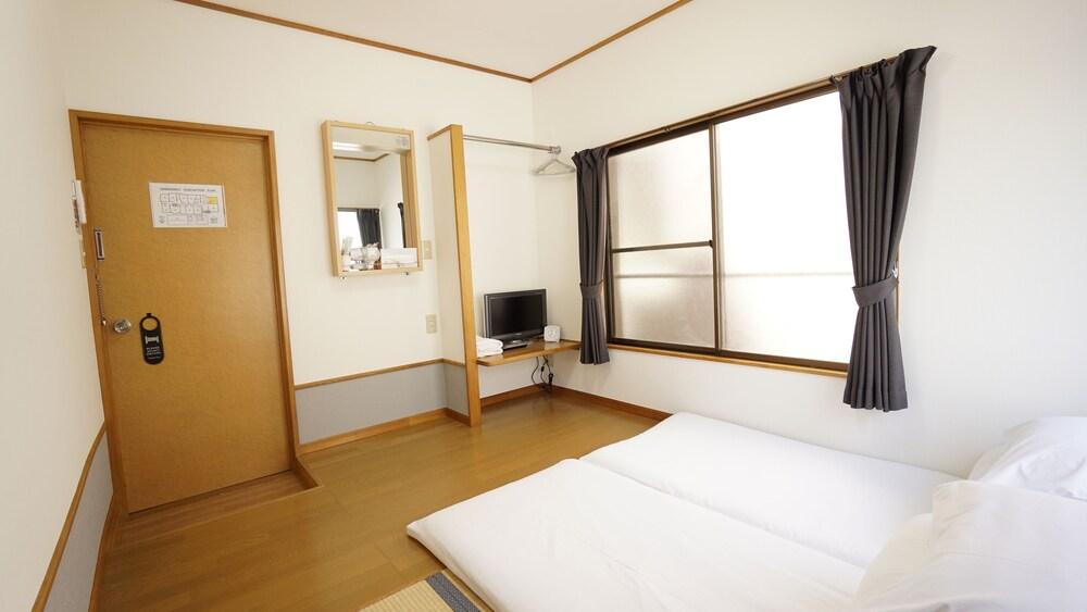 House Ikebukuro – Hostel Room Type - Economy Japanese Style Room