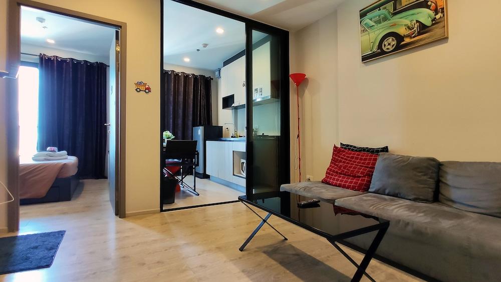 Pattaya Central Sea View Pool Suite Room Type - Apartment Sea View