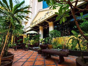 Sathorn Saint View Serviced Apartment - Tap to explore photos