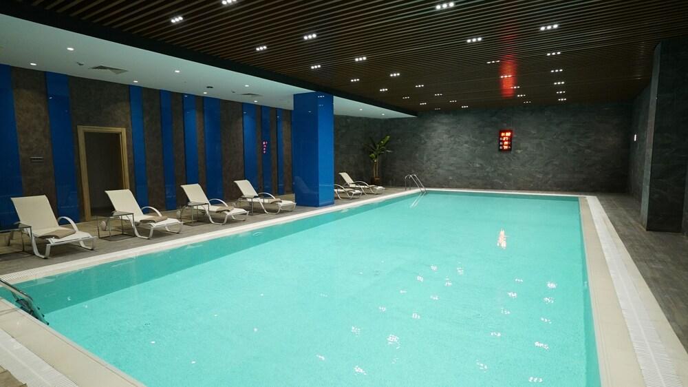 TRYP by Wyndham Istanbul Basın Ekspres - Tap to explore photos