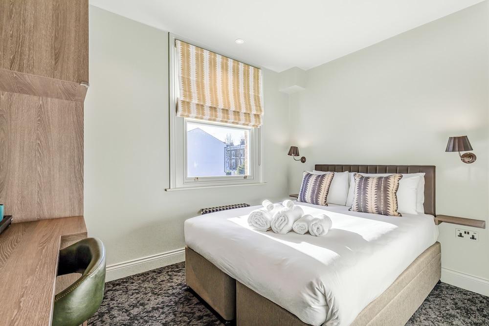 Clapham Guest House Room Type - Superior Double Room