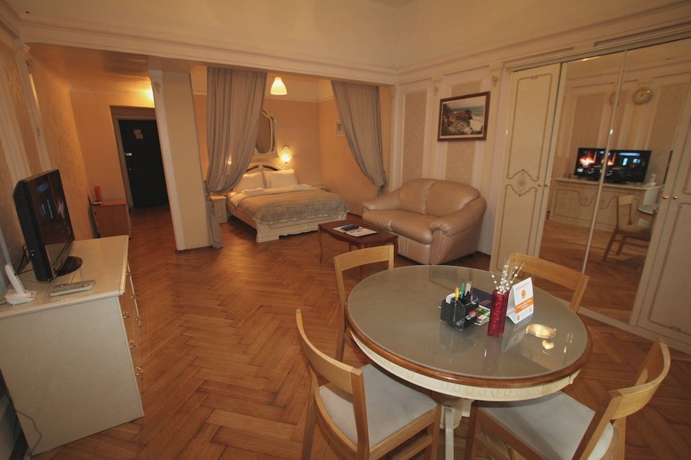 TVST Apartments Bolshoy Gnezdnikovsky 10 apt 332 - Tap to explore photos