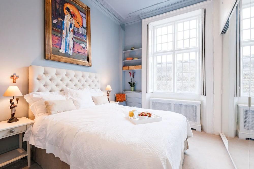 Exquisite Notting Hill Flat With Roof Terrace - Tap to explore photos