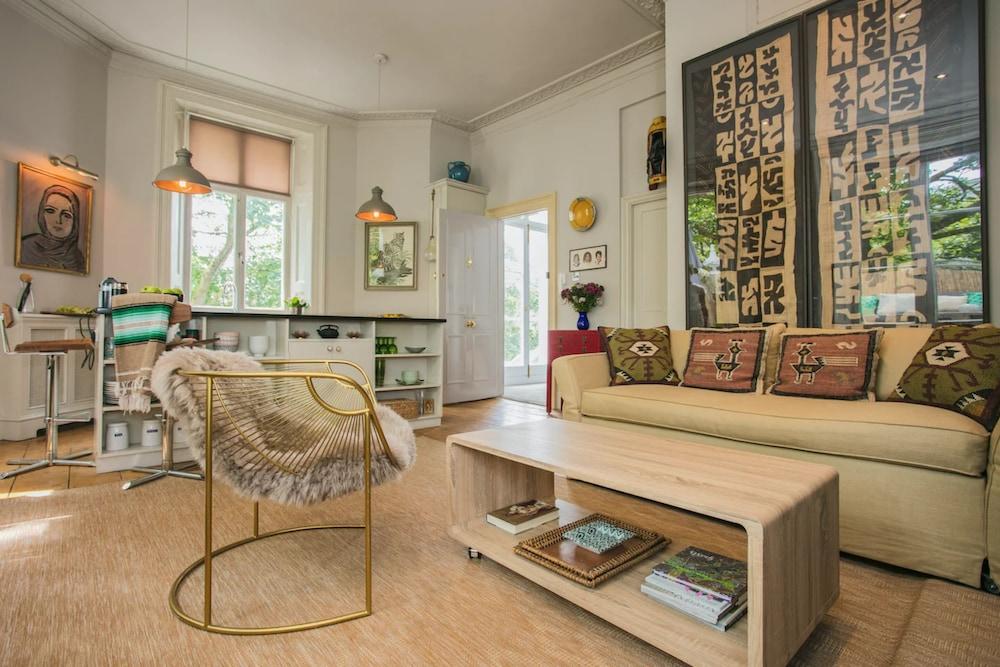 Exquisite Notting Hill Flat With Roof Terrace - Tap to explore photos