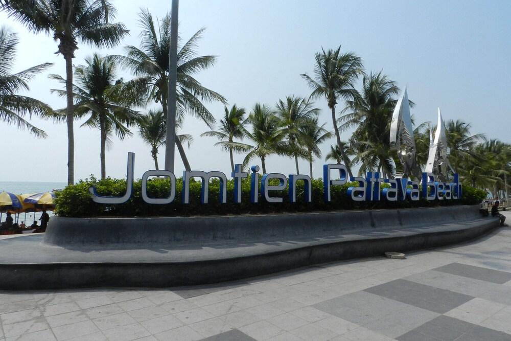Apartments Alex Group NEOcondo Pattaya