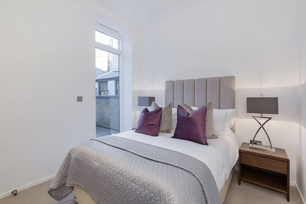 Oxford Circus Penthouses - Tap to explore photos