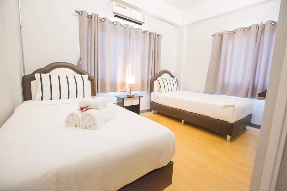 Mont Place Donmuang Room Type - Basic Twin Room