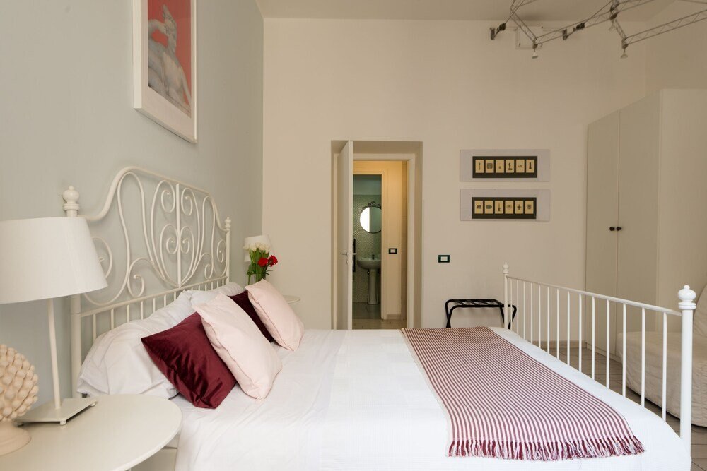 285 Vatican Lodge Room Type - Deluxe Double Room, 1 Queen Bed