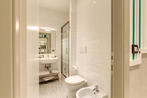 Grand Tour Rome Suites - Liberty Collection - Tap to explore photos