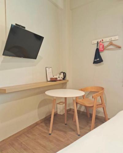 Hotel PaPa Bangkok Siriraj Room Type - Superior King Room with Private Bathroom