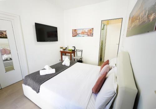 Key Rome Center Room Type - Budget Triple Room with Balcony