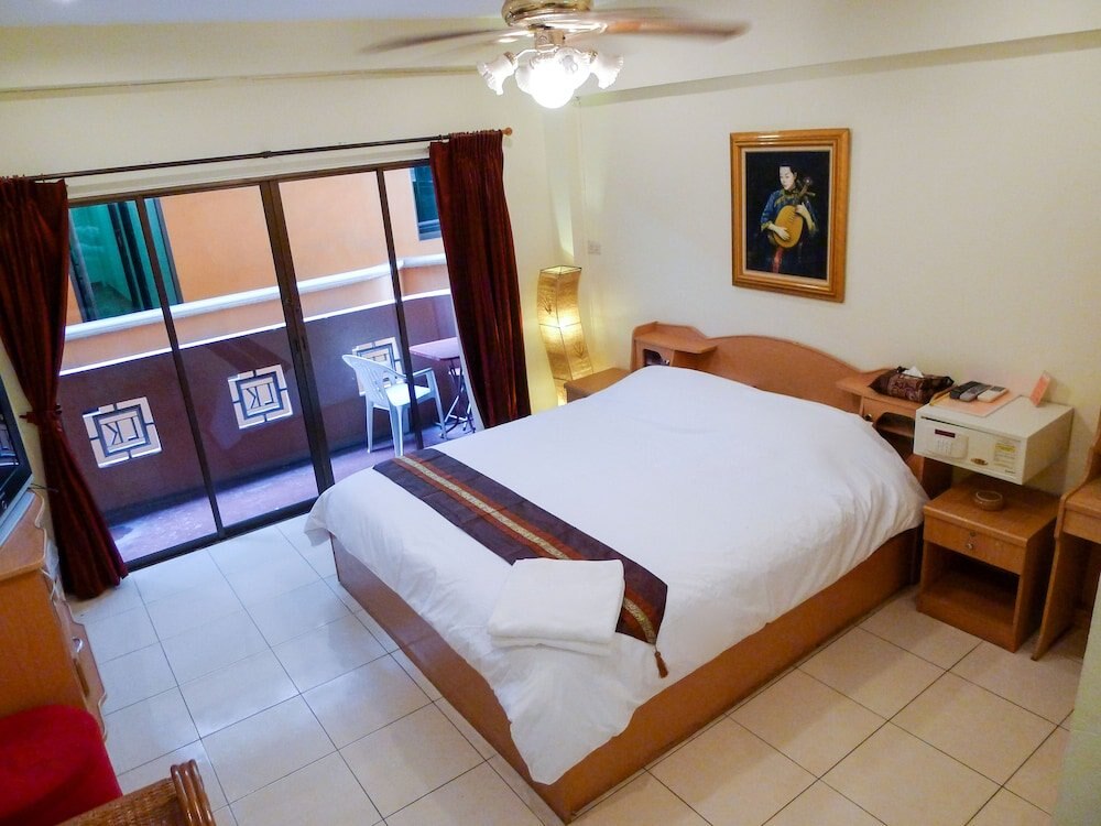 Metro Apartments Room Type - Standard Double Room