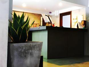 Jam Hostel Bangkok - Tap to explore photos