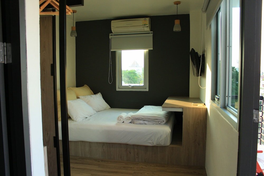 Jam Hostel Bangkok Room Type - Balcony Double Room