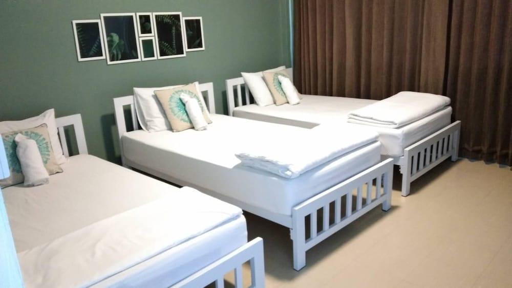 Sleepcase Hostel Room Type - Triple Room with Shared Bathroom