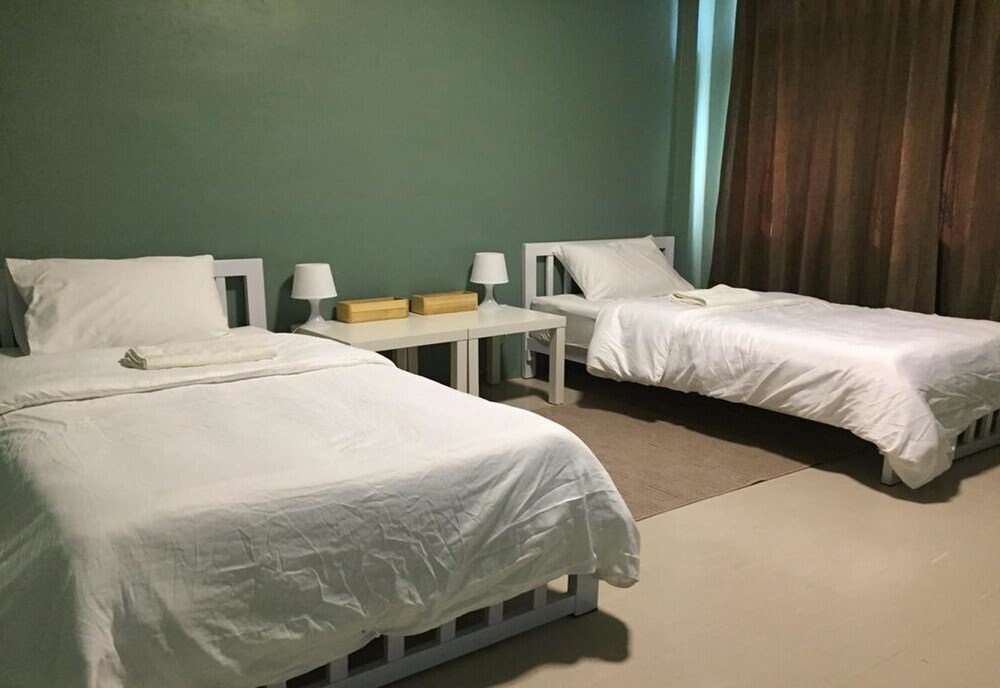 Sleepcase Hostel Room Type - Standard Twin - Shared Bathroom