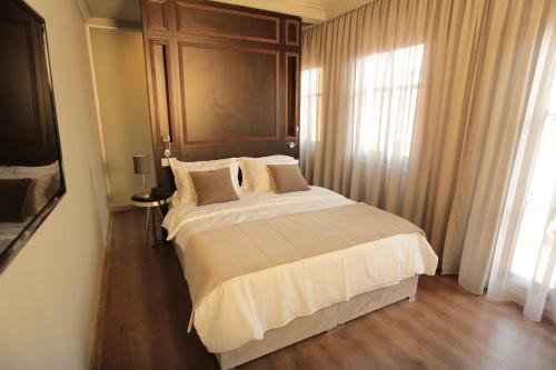 Ferman Pera Room Type - Junior Suite with Balcony Ferman Pera Room Type - Junior Suite with Balcony