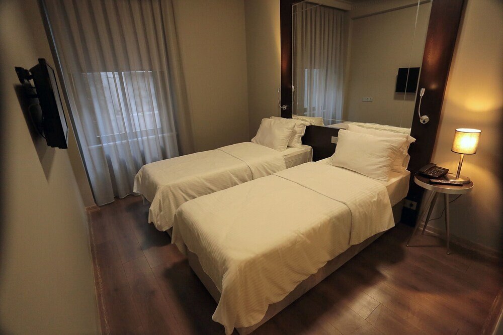 Ferman Pera Room Type - Deluxe Twin Room, Non Smoking Ferman Pera Room Type - Deluxe Twin Room, Non Smoking