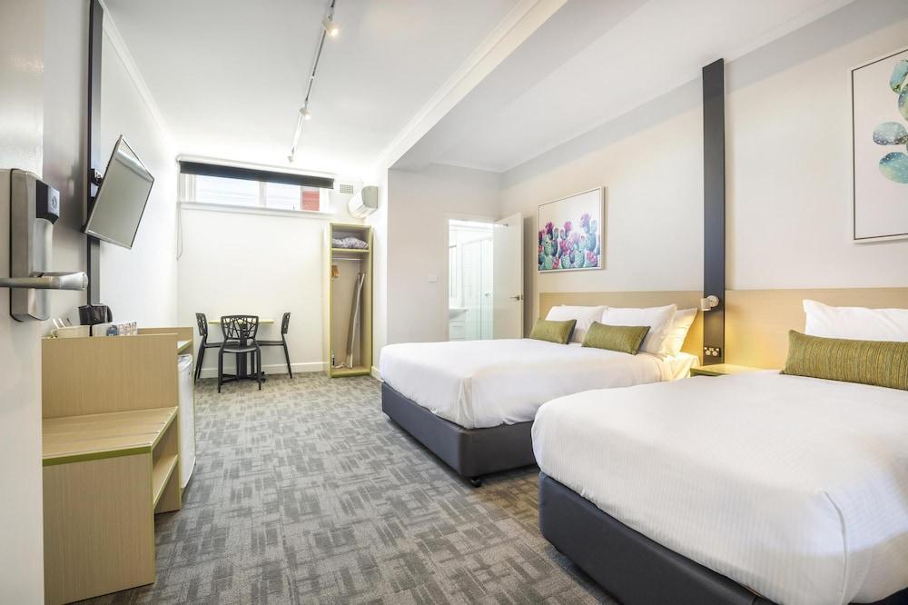 Nightcap at Hume Hotel Room Type - Studio Queen & Single