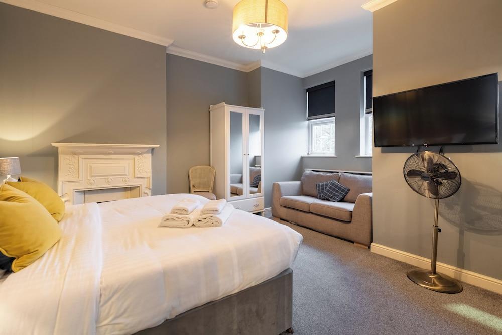 The Royal Oak Room Type - Deluxe Double or Twin Room
