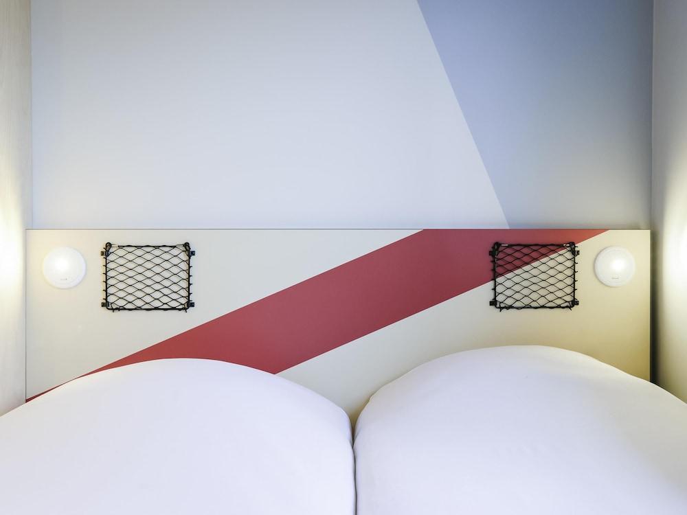 ibis budget Villemomble Room Type - Room, 2 Twin Beds