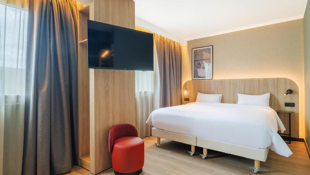 Tulip Hotels & Residences – Marne-la-Vallee Torcy Room Type - Standard Room, 1 Queen Bed with Sofa bed