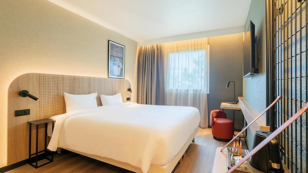 Tulip Hotels & Residences – Marne-la-Vallee Torcy Room Type - Standard Room, 1 Queen Bed
