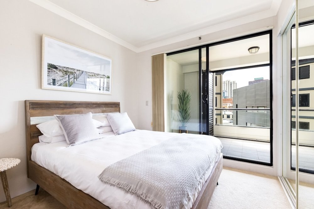 Surry Hills 1012 Elizabeth Apartment - Tap to explore photos