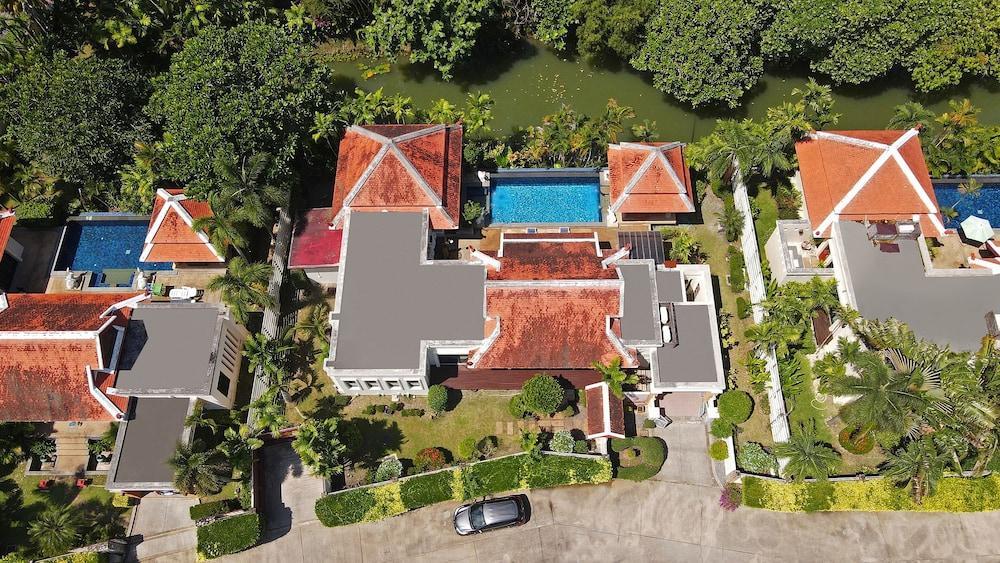 Boutique 3BR Pool Villa Bianca NaiHarn