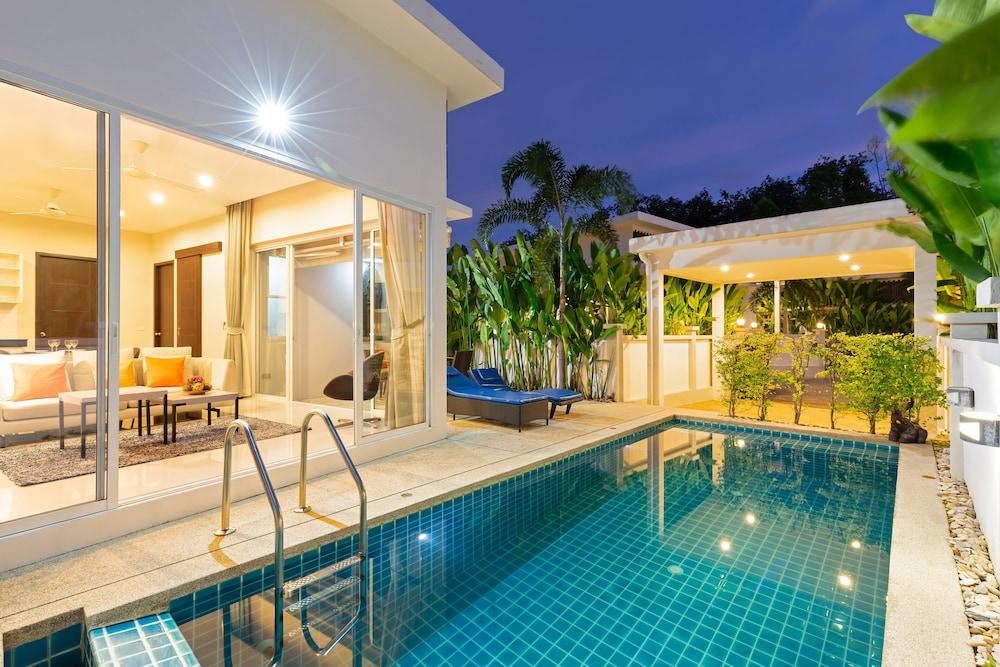 Tropical Holiday 2BR Pool Villa Greens 9 - Tap to explore photos