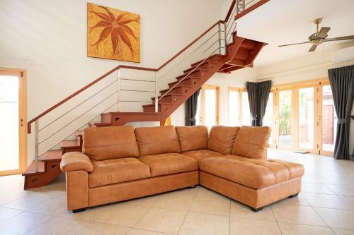 Blissful Villa Felicity with Ample Space - Tap to explore photos