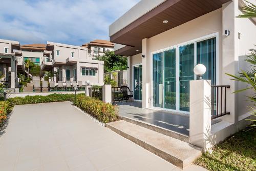 Thuan Resort - Tap to explore photos