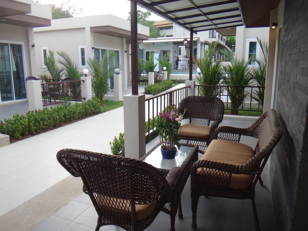 Thuan Resort - Tap to explore photos