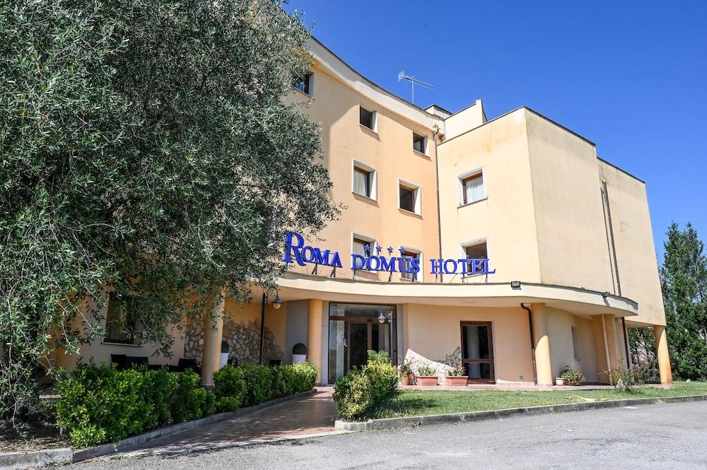 Roma Domus Hotel - Tap to explore photos