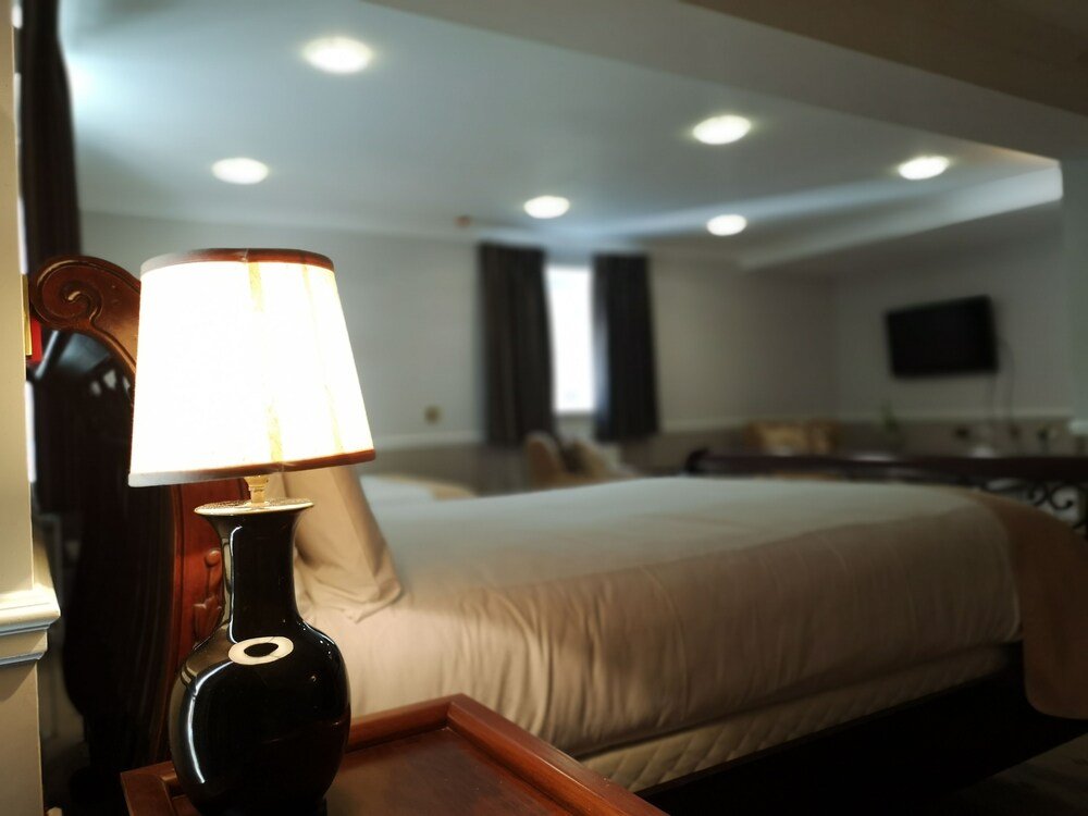 The Tudor Hotel Room Type - STANDARD, DOUBLE BED