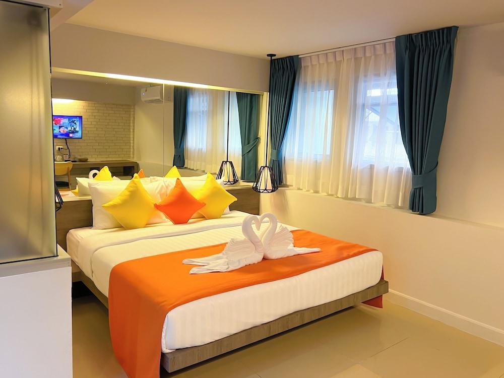 MORE Patong Hotel Room Type - Superior Double Room