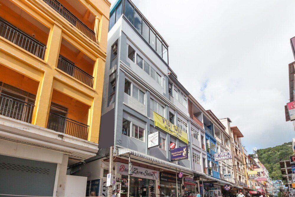 OYO 1134 Baan Zarn Guesthouse - Tap to explore photos