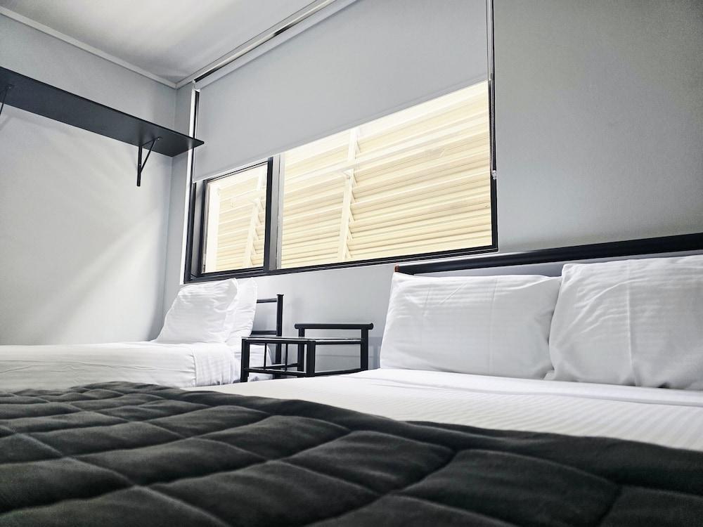 Panania Hotel Room Type - Triple Room, Ensuite