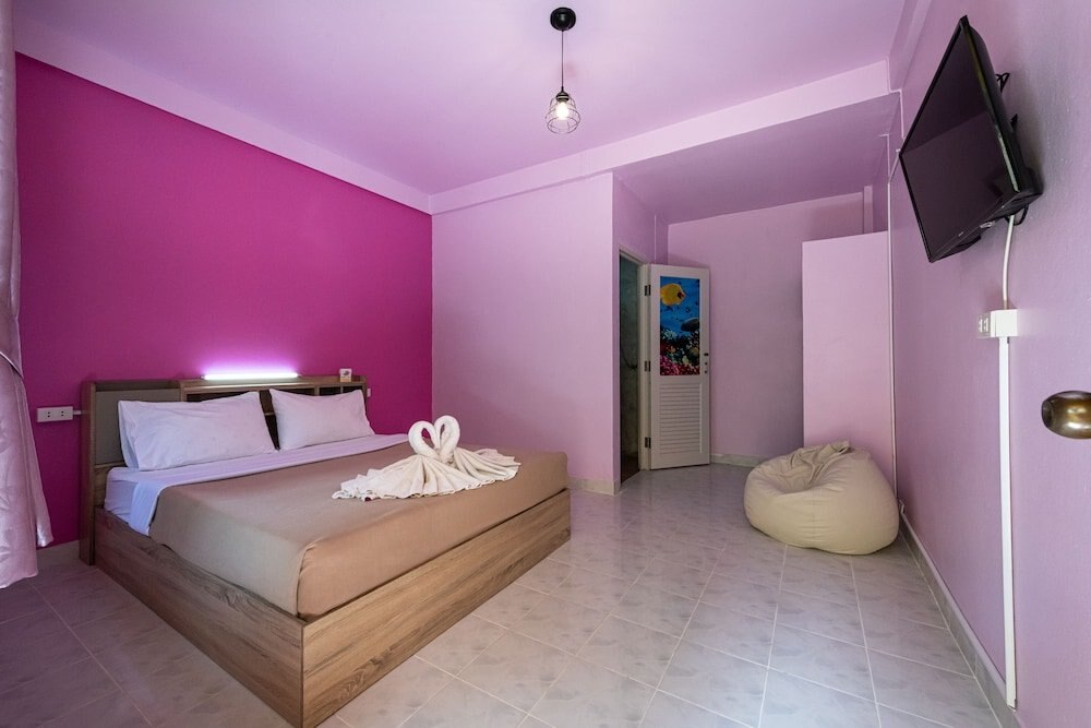 myPatong Social Hostel Room Type - Superior Room