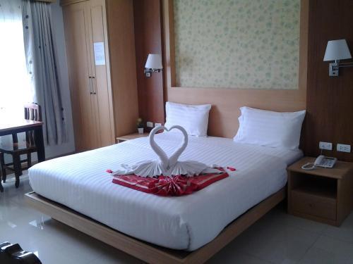 Green Harbor Hotel & Service Apartment - Tap to explore photos